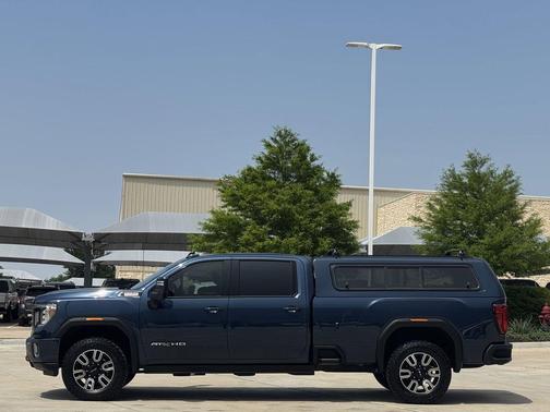 Pacific Blue Metallic 2022 GMC Sierra 2500 AT4