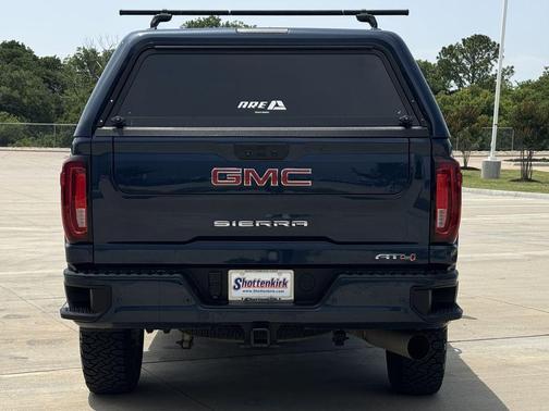 Pacific Blue Metallic 2022 GMC Sierra 2500 AT4