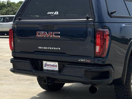 Pacific Blue Metallic 2022 GMC Sierra 2500 AT4