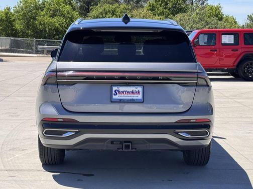 Lustrous Gray Metallic Clearcoat 2024 Lincoln Nautilus Reserve
