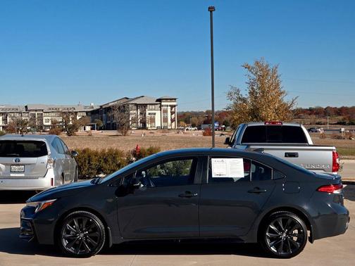 2025 Toyota Corolla SE