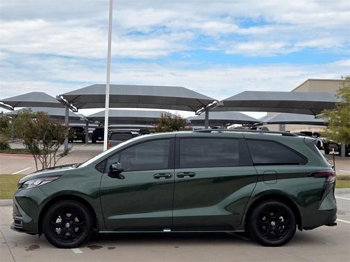 2025 Toyota Sienna XSE 7 Passenger