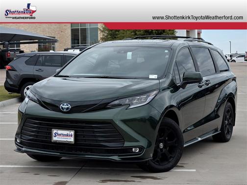 2025 Toyota Sienna XSE 7 Passenger