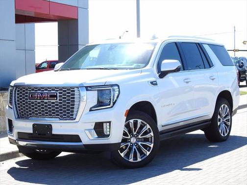 White Frost Tricoat 2021 GMC Yukon Denali