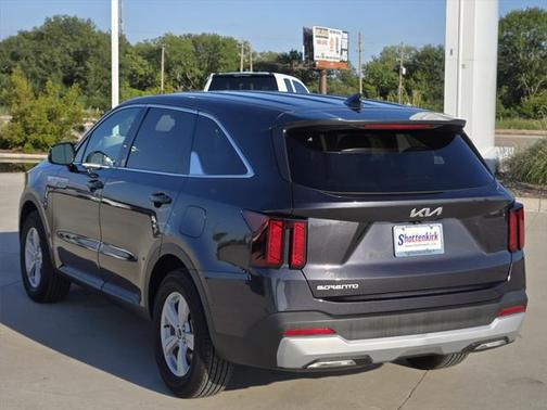 2025 Kia Sorento LX