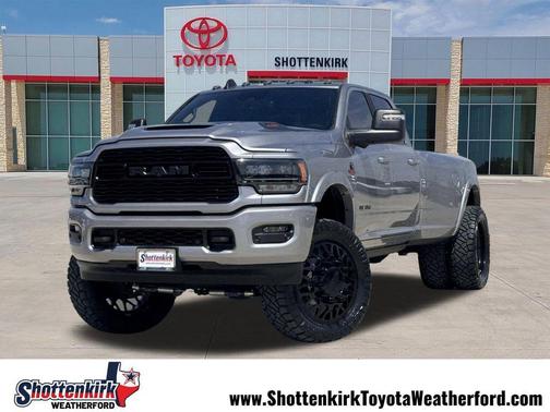 Billet Silver Metallic Clearcoat 2024 RAM 3500 Limited Crew Cab 4x4 8' Box
