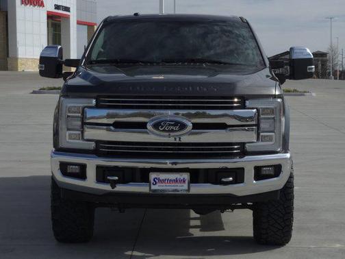 Magnetic 2018 Ford F-250 Lariat