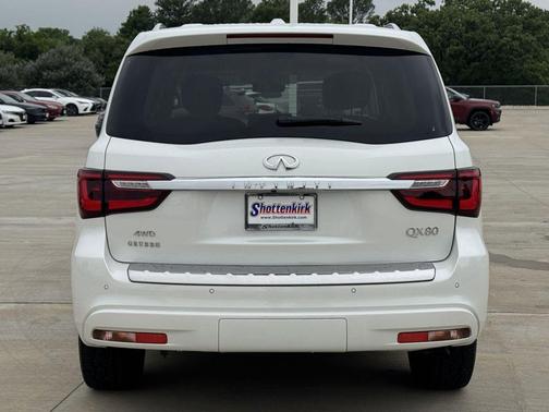 Moonstone White 2023 INFINITI QX80 Luxe