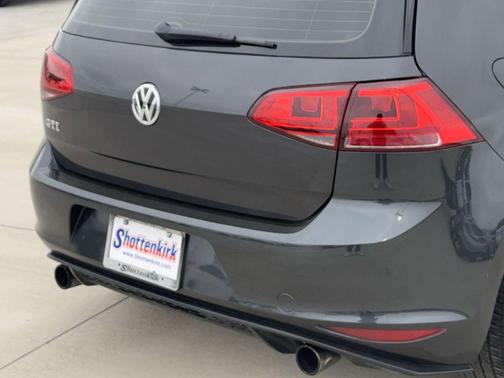 2017 Volkswagen Golf GTI 2.0T S 4-Door