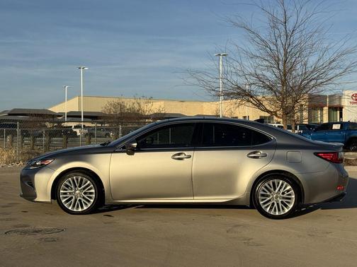 2017 Lexus ES 350 Base