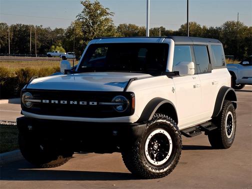 2023 Ford Bronco Outer Banks