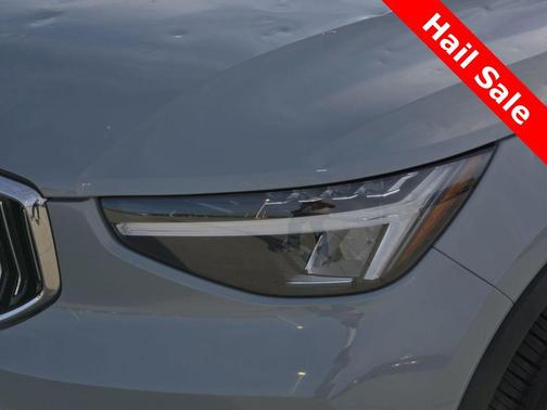 2024 Volvo XC40 B5 Core Bright Theme