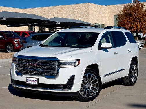2023 GMC Acadia Denali