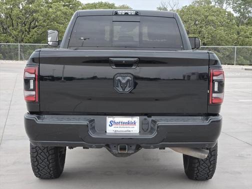 2020 RAM 2500 Limited Crew Cab 4X4 6'4' Box