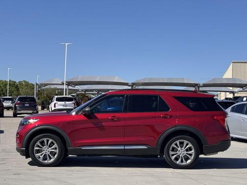 Rapid Red Metallic Tinted Clearcoat 2020 Ford Explorer XLT