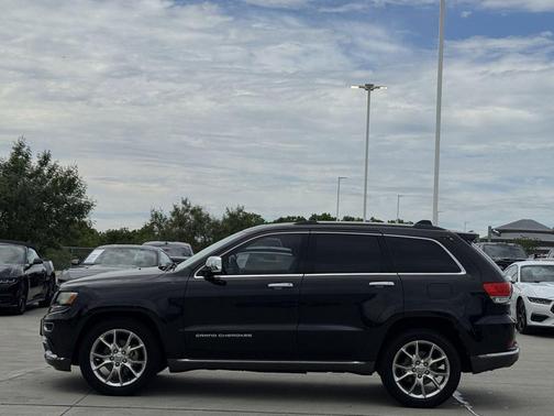 Brilliant Black Crystal Pearlcoat 2014 Jeep Grand Cherokee Summit