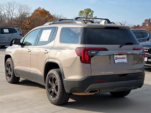 2023 GMC Acadia AWD AT4