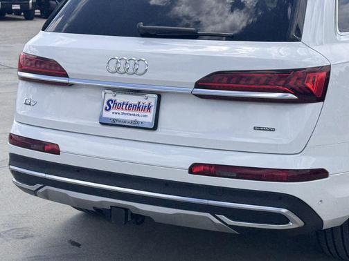 2020 Audi Q7 55 Premium Plus