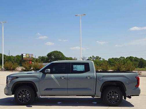 2025 Toyota Tundra Hybrid Platinum