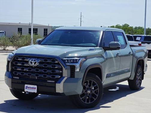 2025 Toyota Tundra Hybrid Platinum