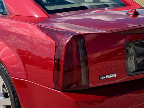 2005 Cadillac XLR Base