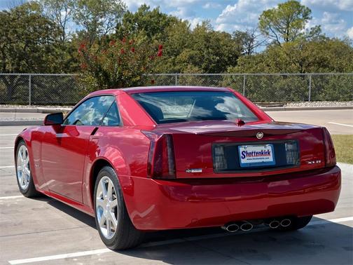 2005 Cadillac XLR Base