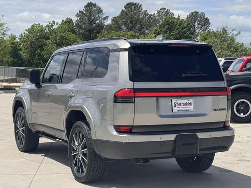 Atomic Silver 2024 Lexus GX 550 Luxury+