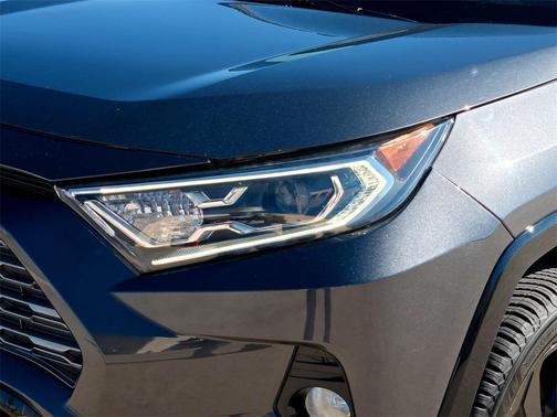 2019 Toyota RAV4 Hybrid SE