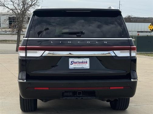 2024 Lincoln Navigator Premiere