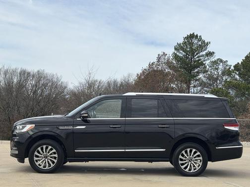 2024 Lincoln Navigator Premiere