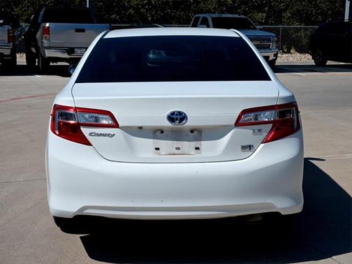 2014 Toyota Camry Hybrid LE