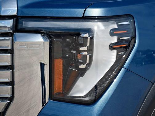 2025 GMC Sierra 2500 Denali