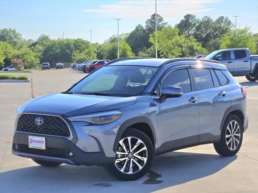 2023 Toyota Corolla Cross XLE