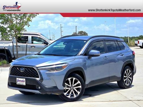 2023 Toyota Corolla Cross XLE