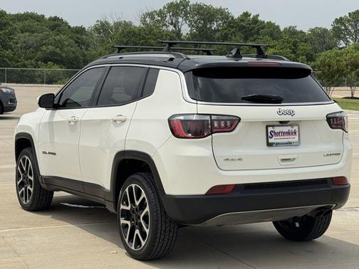 White Clearcoat 2018 Jeep Compass Limited