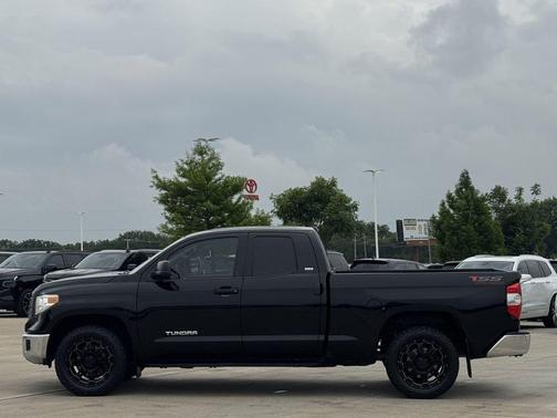 Black 2015 Toyota Tundra SR5