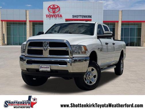 Bright White Clearcoat 2018 RAM 2500 Tradesman Crew Cab 4x4 8' Box