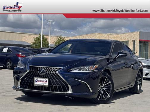 Mica 2025 Lexus ES 350 Base