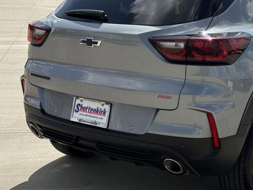 Sterling Gray Metallic 2026 Chevrolet Trailblazer RS