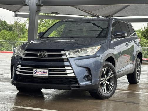 Shoreline Blue Pearl 2019 Toyota Highlander LE I4