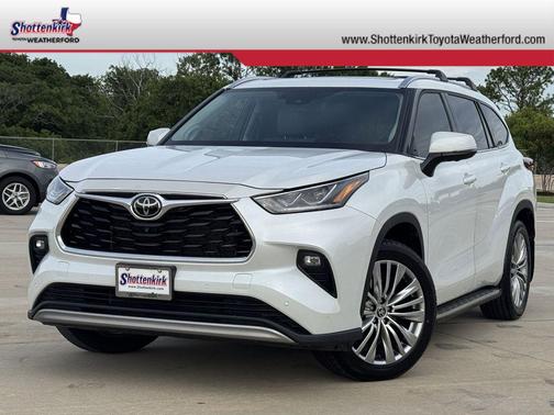 Pearl 2023 Toyota Highlander Platinum