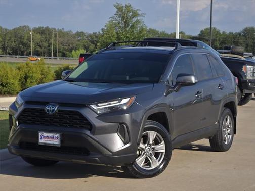 2022 Toyota RAV4 Hybrid XLE