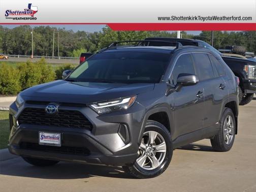 2022 Toyota RAV4 Hybrid XLE