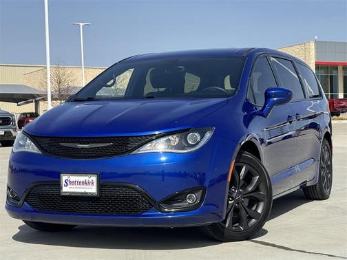2018 Chrysler Pacifica Touring Plus