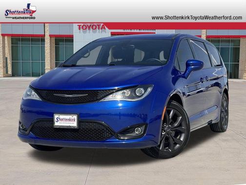 2018 Chrysler Pacifica Touring Plus