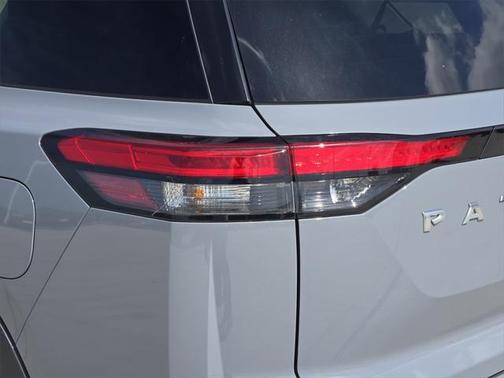 2023 Nissan Pathfinder Platinum FWD