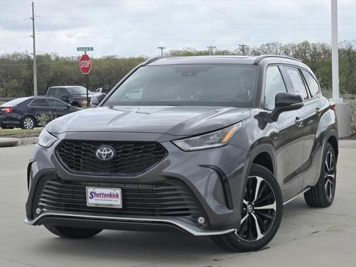 2022 Toyota Highlander XSE