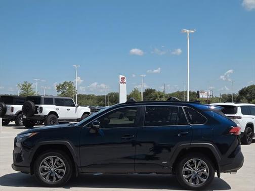 2023 Toyota RAV4 Hybrid XLE Premium