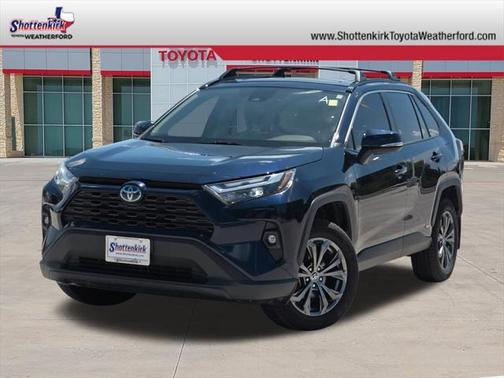 2023 Toyota RAV4 Hybrid XLE Premium