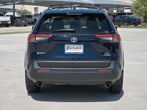 2023 Toyota RAV4 Hybrid XLE Premium